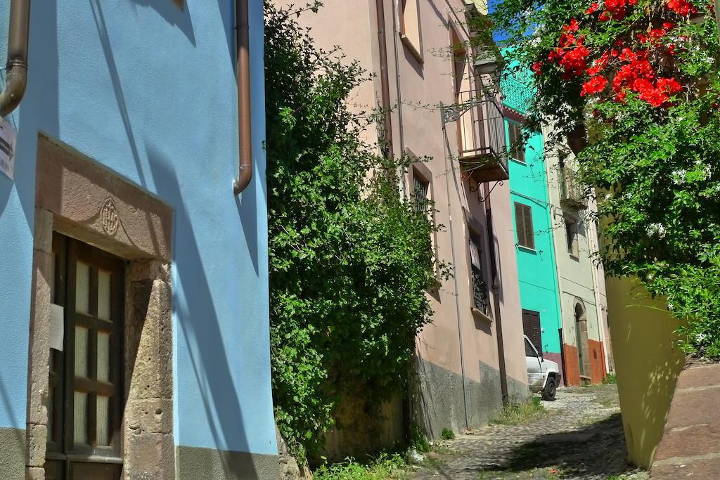 Guesthouse Bosa Di Giuseppe Bagian luar foto