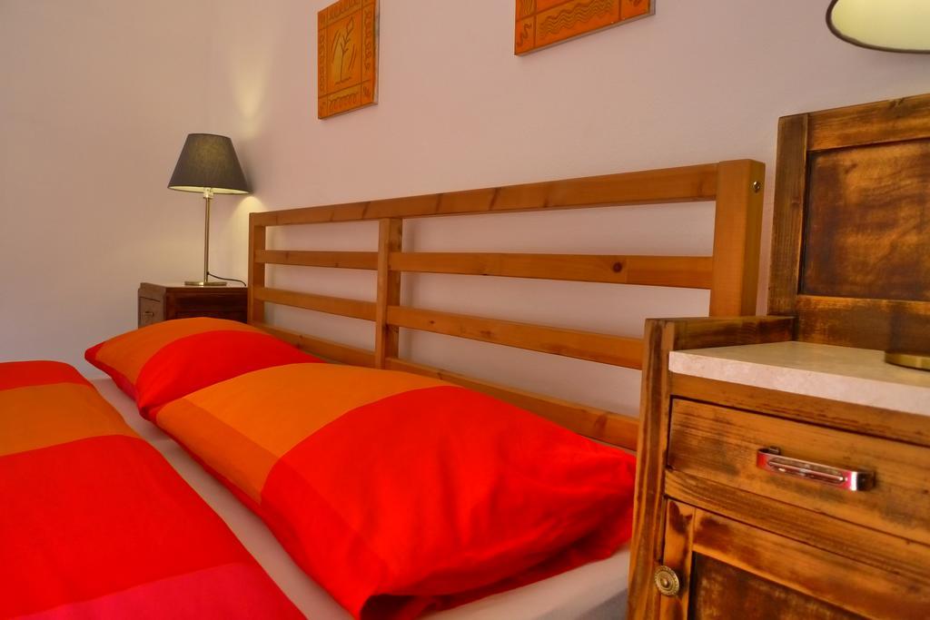 Guesthouse Bosa Di Giuseppe Bagian luar foto