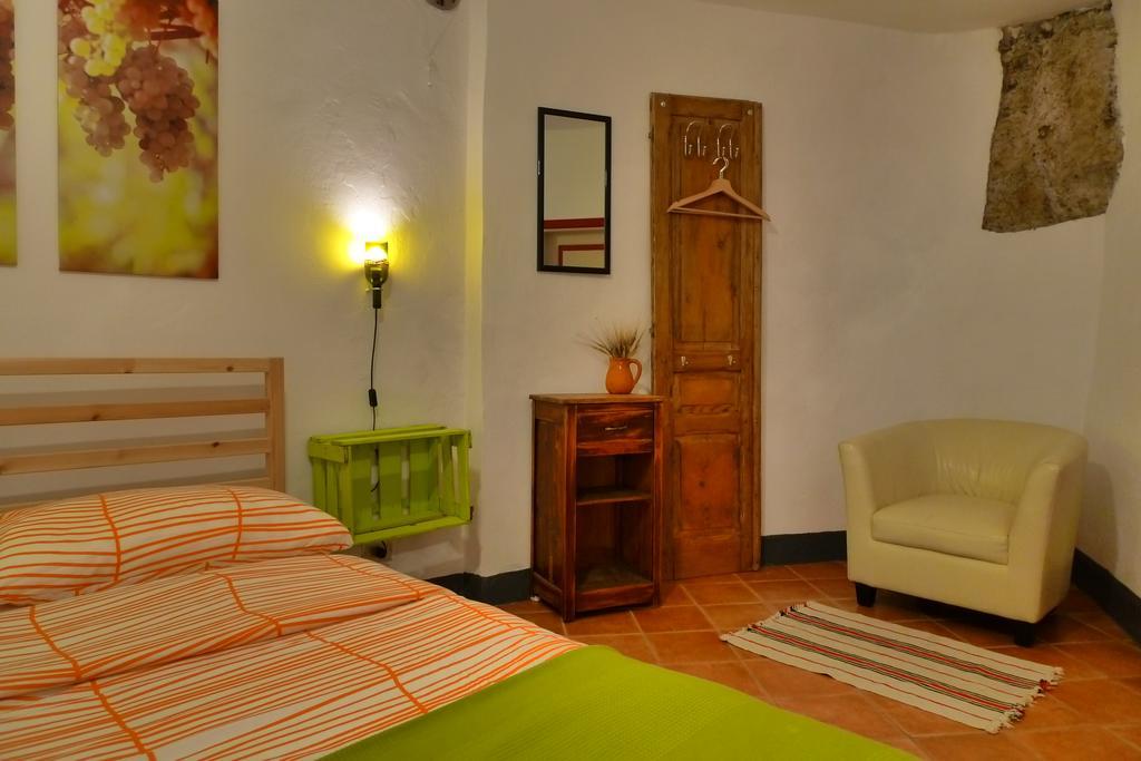 Guesthouse Bosa Di Giuseppe Bagian luar foto