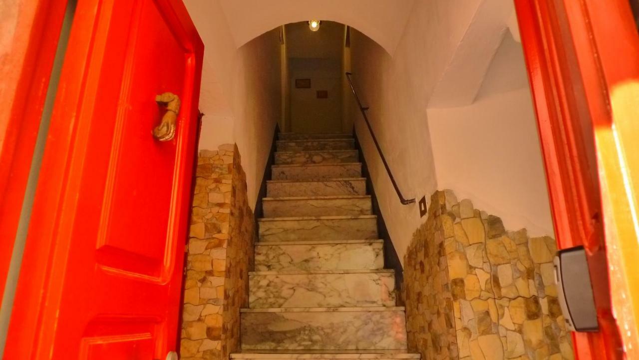Guesthouse Bosa Di Giuseppe Bagian luar foto