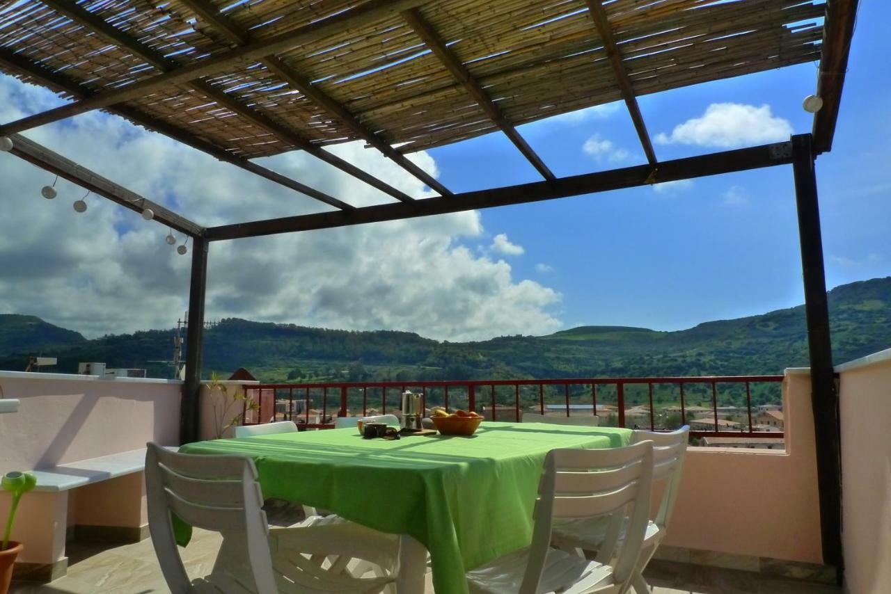 Guesthouse Bosa Di Giuseppe Bagian luar foto