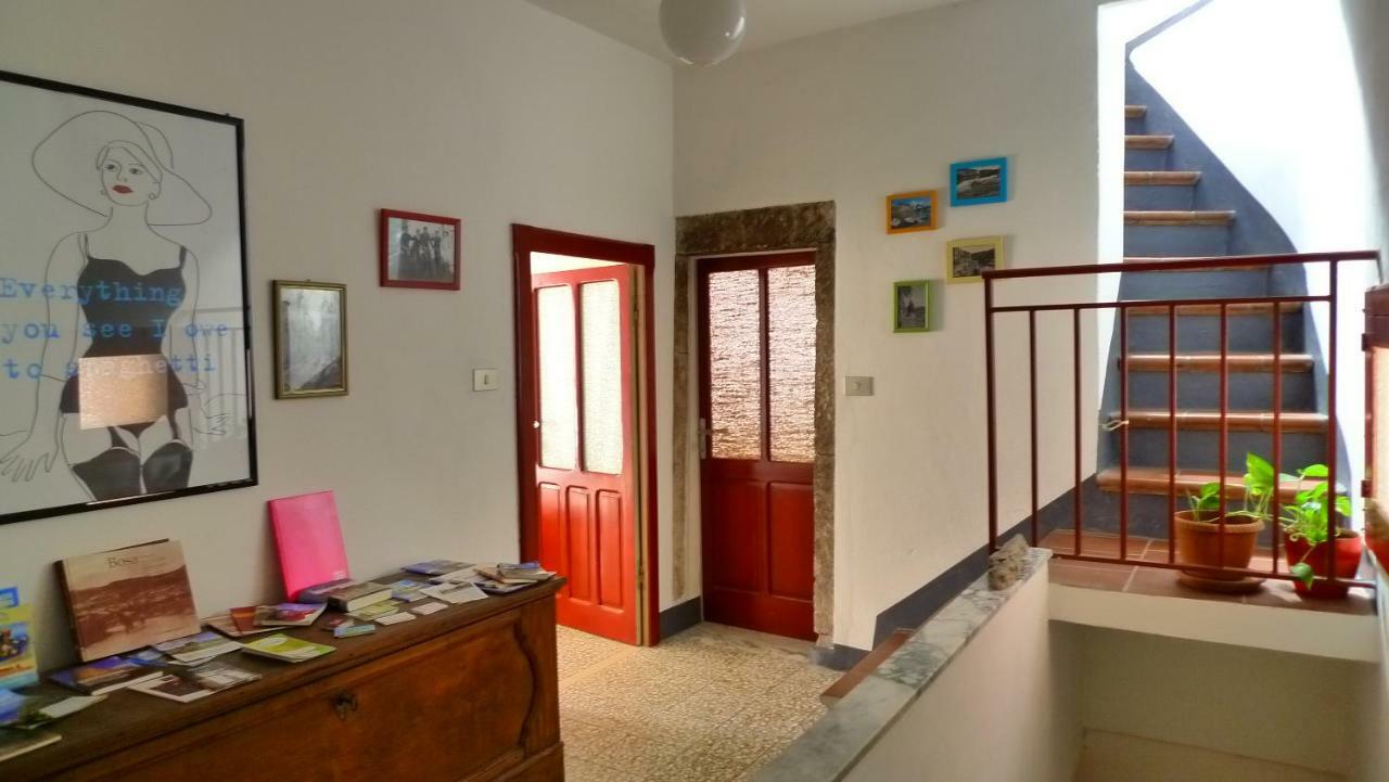 Guesthouse Bosa Di Giuseppe Bagian luar foto